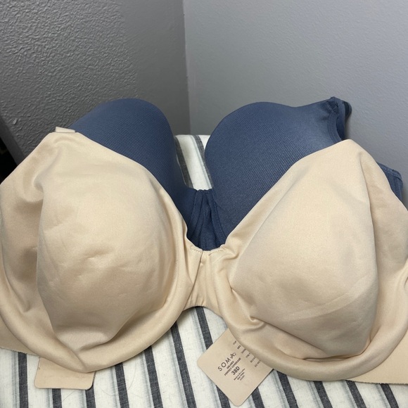 2- Women’s Bras Size 38D - Picture 1 of 10